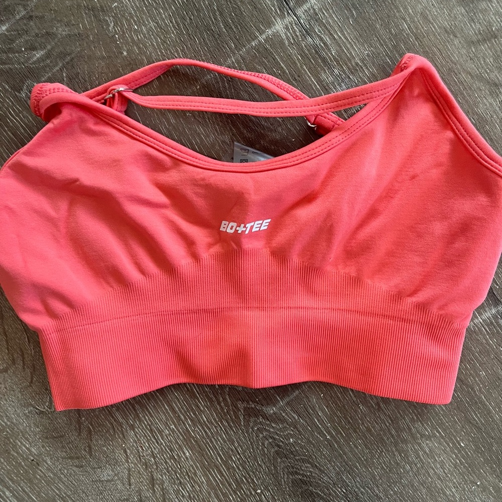 Bo+tee sports bra